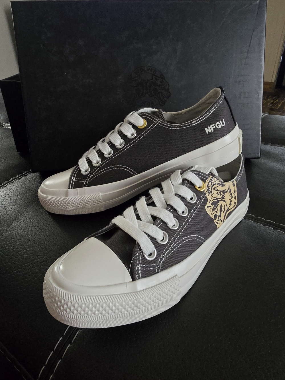 Darc Sport - Low Top Converse Style Low-Top Canvas Sneakers w/Wolf Head Graphics